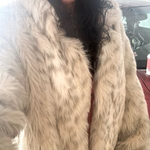 Faux fur looks real silk lining